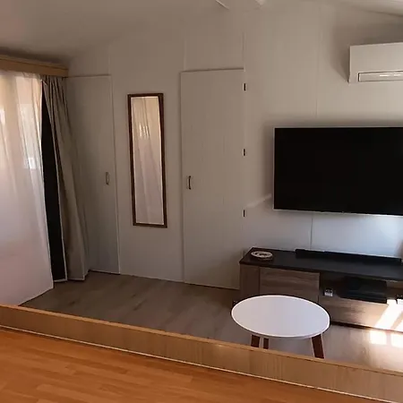 مكان تخييم Mobile-home Confort 800m De La *